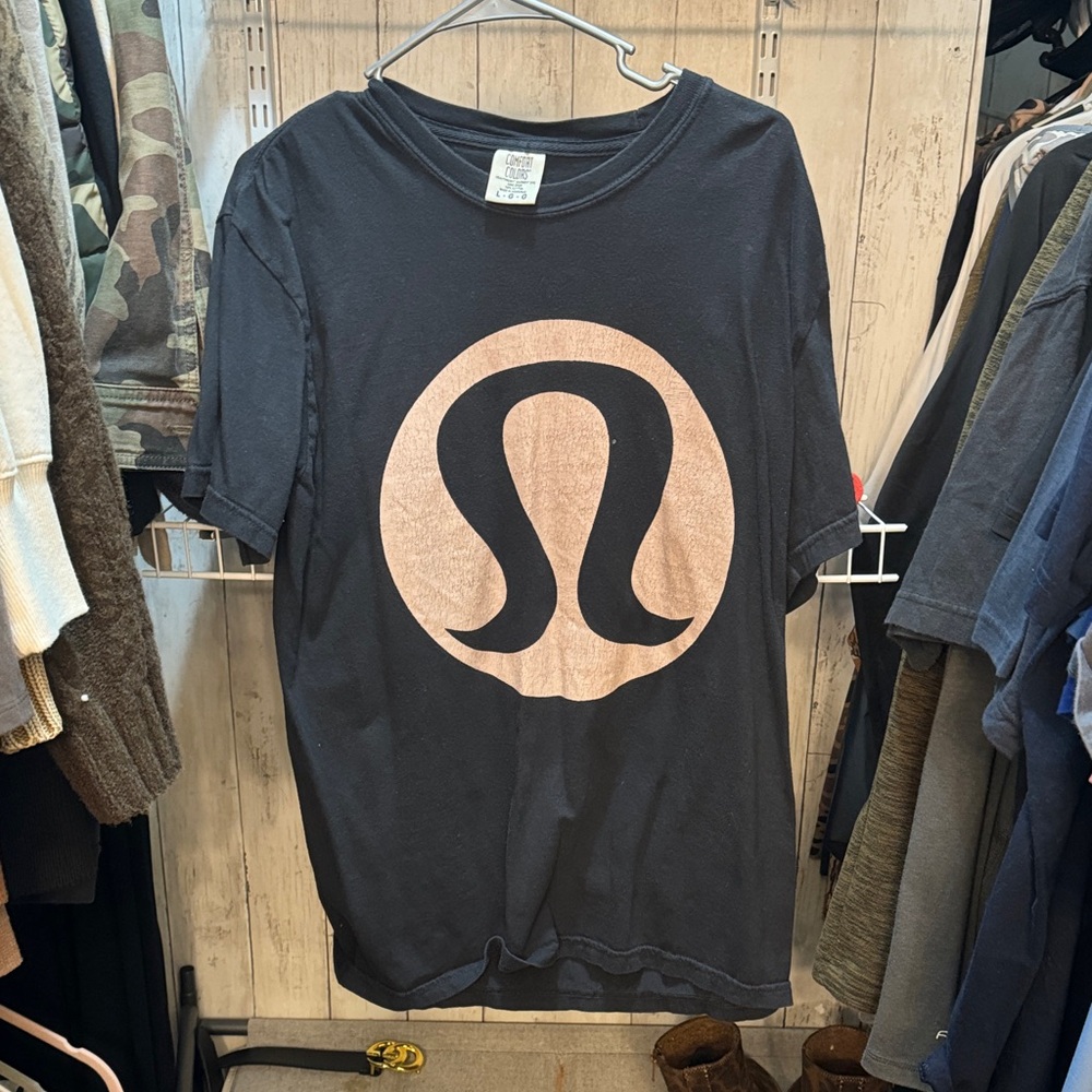 Comfort Colors Black and Tan Logo Tee